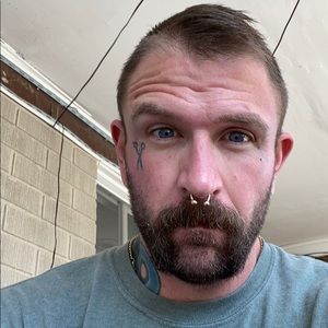 Meet your Posher, Adam